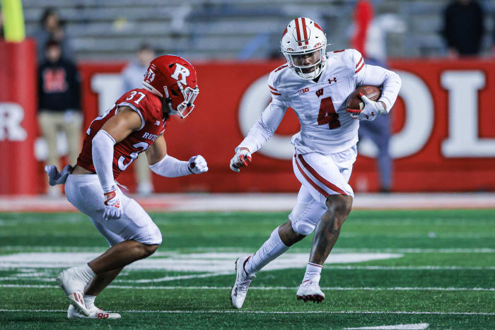 Wisconsin wide receiver Markus Allen making a man miss against Rutgers.
